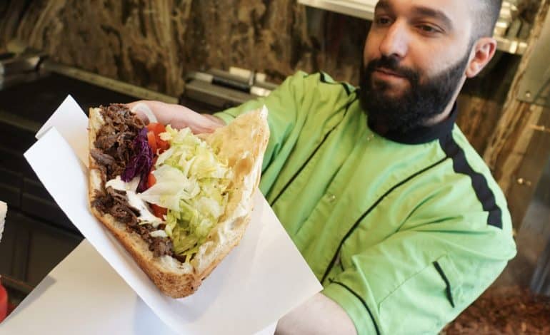 Güle Güle, Currywurst: Deutschland wird zu Dönerland und Pizzarepublik