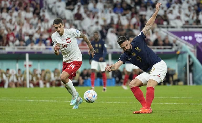 Özil neckt Giroud: „Wer hat dir das beigebracht, Bruder?“
