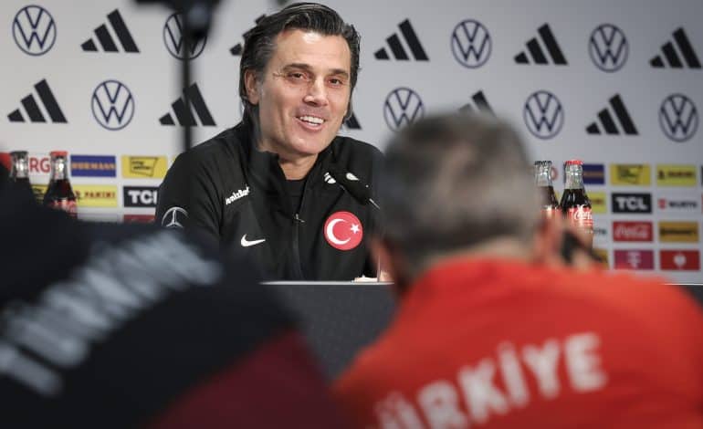 pressekonferenz türkei vor dem spiel gegen deutschland