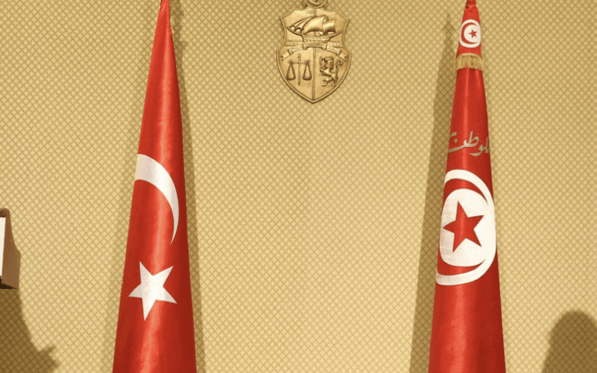 Folgenreiche Verwechslung: Türkische Fahne sorgt in Tunesien für Festnahmen