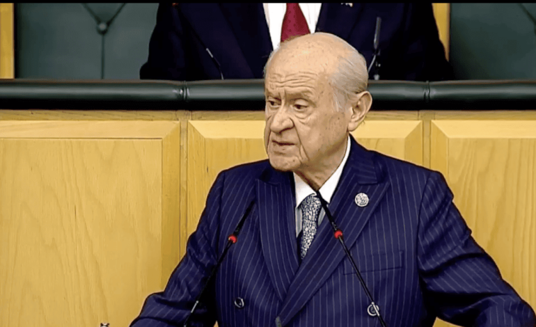 Türkei unter Schock: Bahçeli lädt PKK-Chef Öcalan ins türkische Parlament ein