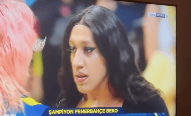 Mecnun Giasar Auftritt bei Fenerbahçe Meisterschaft