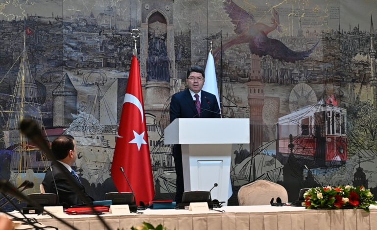 türkischer justizminister yilmaz tunc