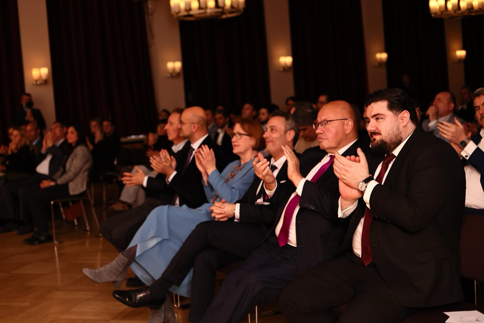 Deutscher Unternehmerpreis für Vielfalt: „Treiber für wirtschaftliche Stärke“