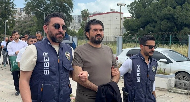 Ex-AKP-Sprachrohr und Erfinder von „FETÖ“ wegen Glücksspiels verhaftet